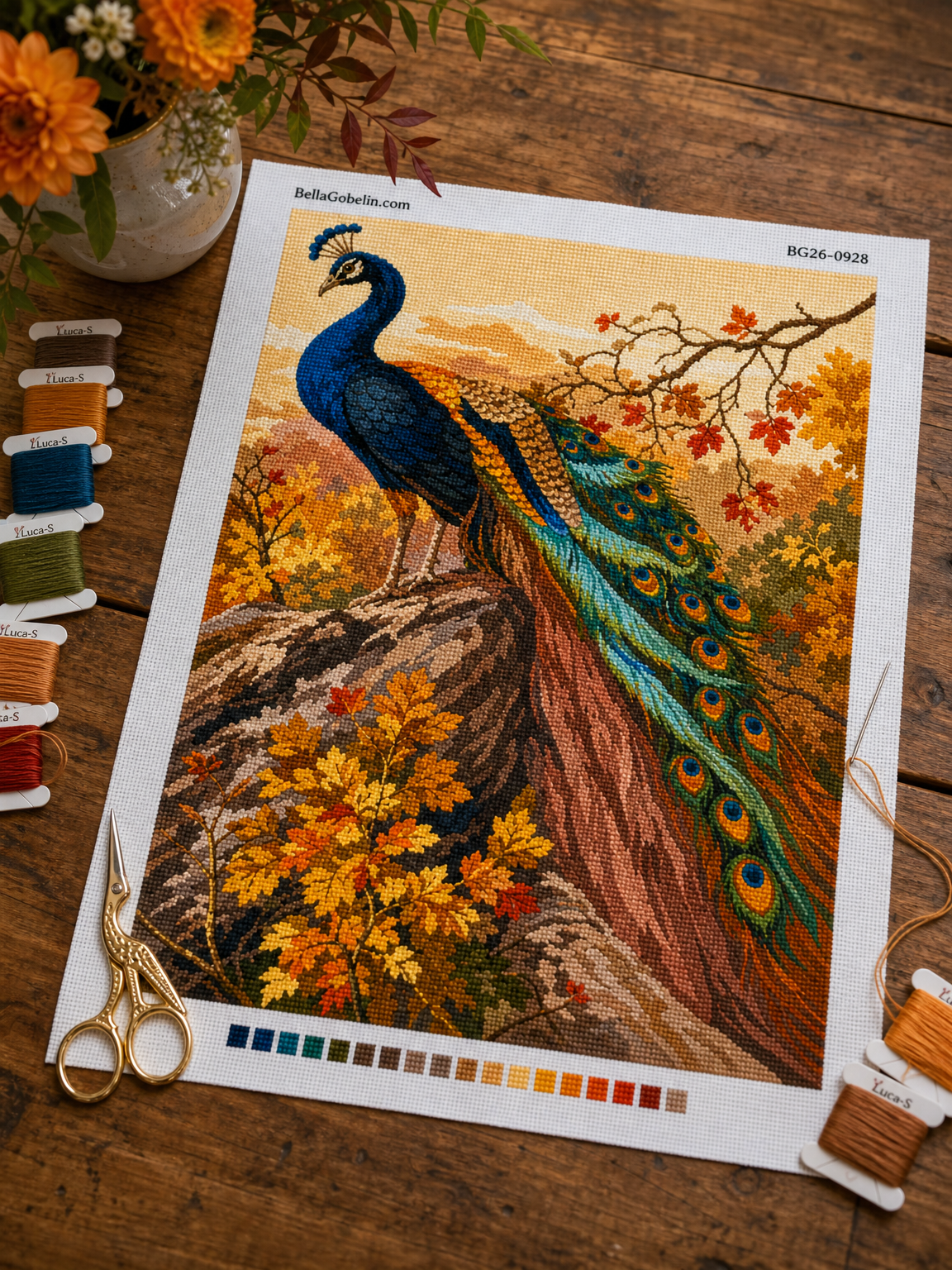 Pfau-Hahn im herbstlichen Stillleben